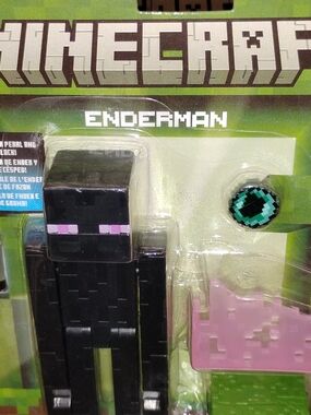 Minecraft Enderman Figure with Accessory